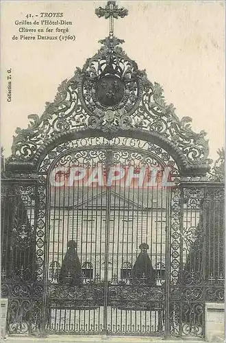 Cartes postales TROYES-grilles de l'Hotel Dieu.Oeuvre en fer forge de Pierre Delphin (1760)
