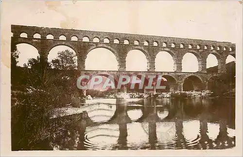 Cartes postales REMOULINS-Le Pont du Gard