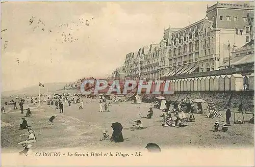 Cartes postales CABOURG-Le Grand Hotel et la Plage