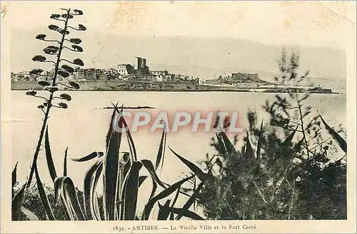 Cartes postales Antibes La Vieille Ville et le Fort Carre