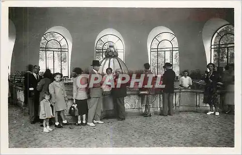 Cartes postales moderne Vichy Hall de la source de l'Hotel