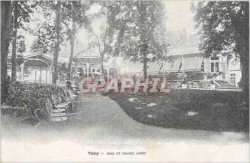Cartes postales Vichy Parc et source Lardy