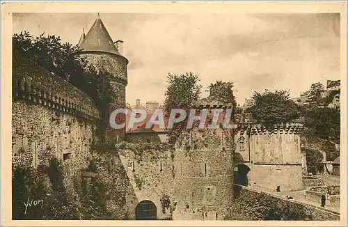 Ansichtskarte AK Fougeres Ille et Vilaine Le Chateau et Porte Notre Dame