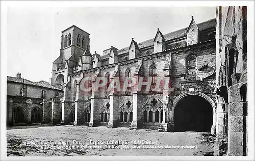 Ansichtskarte AK La Chaise Dieu Eglise Abbatiale Vue de la Cour Interieure du Cloitre