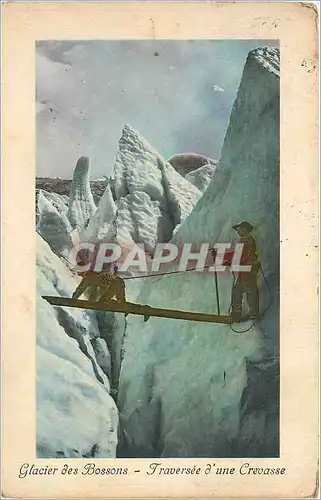Ansichtskarte AK Glacier des Bossons Traversee d'une Crevasse Alpinisme