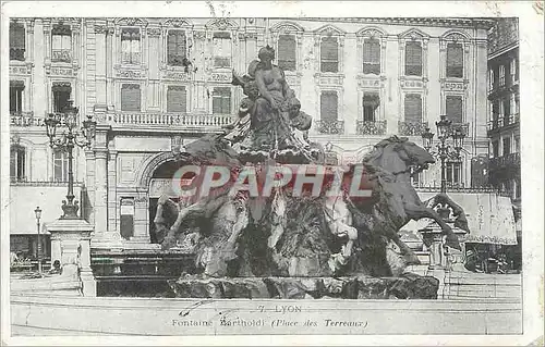 Ansichtskarte AK Lyon Fontaine Bartholdi Place des Terreaux