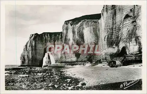 Cartes postales Etretat L'Aiguille a travers le Manneporte