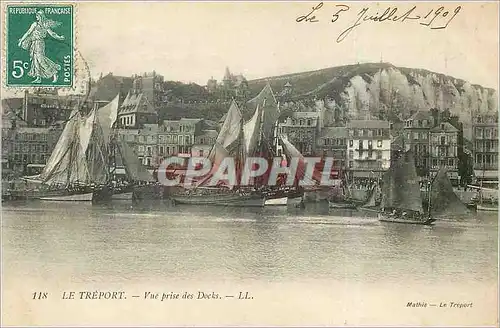 Cartes postales Le Treport Vue prise des Docks Bateaux