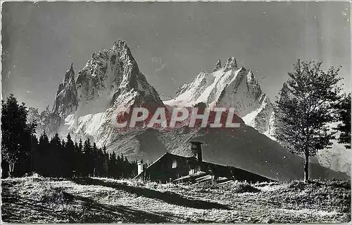 Ansichtskarte AK Au pays du Mont Blanc. La ve estrude dans le Chatel au pied des cimes