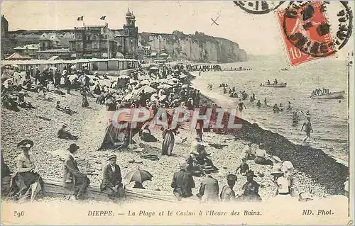 Ansichtskarte AK DIEPPE-lLa Plage et le Casino a l'heure des Bains