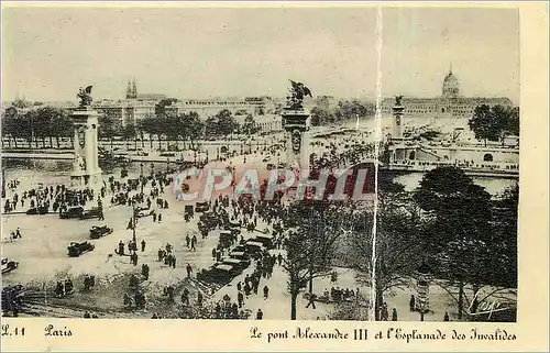 Cartes postales PARIS-Le pont Alexandre III et l'Esplanade des Invalides