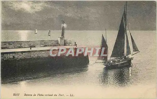 Ansichtskarte AK Bateau de Peche sortant du Port