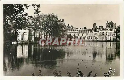 Cartes postales Fontainebleau SM Le Palais et l'Etang des Carpes