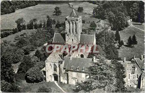 Cartes postales moderne En Avion au dessus de Abbaye de la Lucerne Manche Eglise Abbatiale et partie des batiments