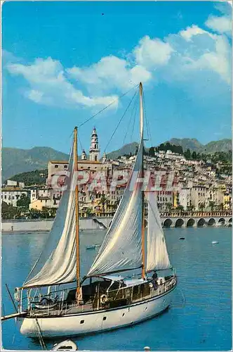 Cartes postales moderne Menton AM La vieille ville et le port Bateau