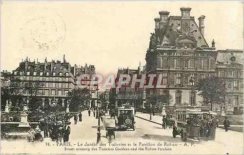 Cartes postales Paris Le Jardin des Tuilleries et le Pavillon de Rohan Autobus