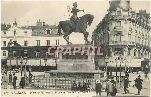 Ansichtskarte AK Orleans Place du Martroy et Statue de Jeanne d'Arc