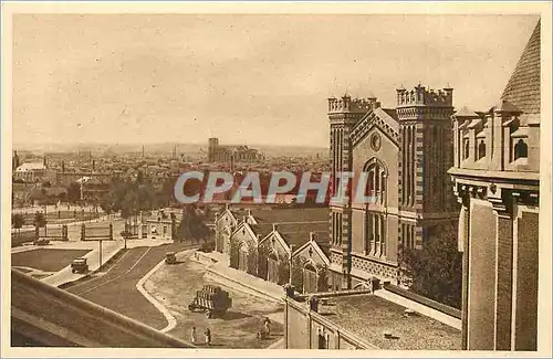 Cartes postales La Cathedrale de Reims vue des caves Pommery