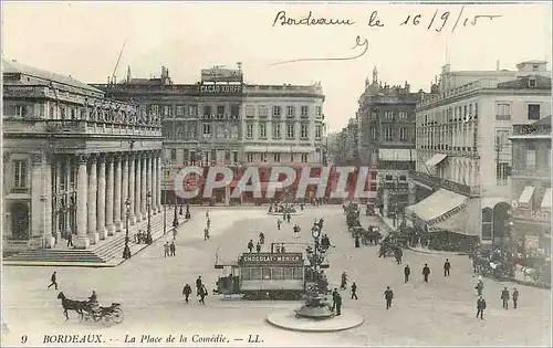 Ansichtskarte AK Bordeaux La Place de la Comedie Tramway Chocolat Menier