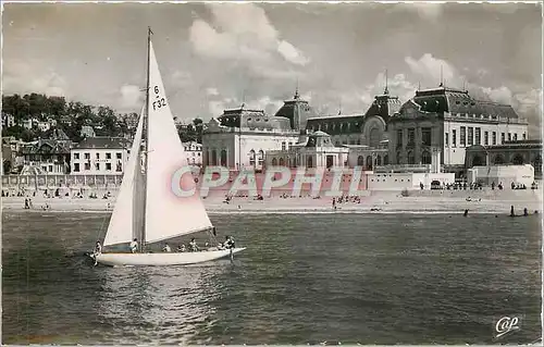 Cartes postales moderne TROUVILLE REINE DES PLAGES Bateau