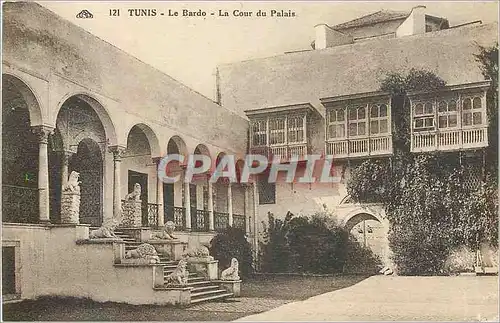 Cartes postales TUNIS - Le Bardo - La Cour du Palais