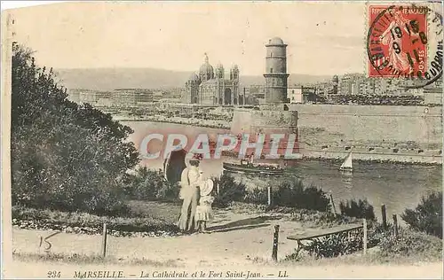 Cartes postales MARSEILLE - La Cath�drale et le Fort Saint-Jean