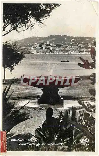 Cartes postales CANNES - Vue � travers le Jardin Abert 1er