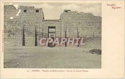 Cartes postales THEBES - Temple de M�dinet-Abou - Entr�e du Grand Pylone