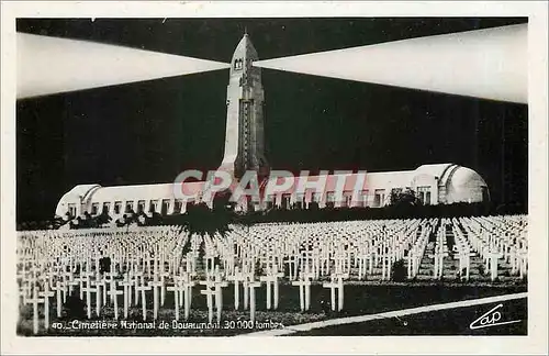 Ansichtskarte AK Cimetiere National de Douaumont 30000 tombes