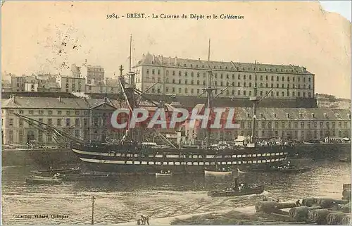 Ansichtskarte AK Brest la Caserne du Depot et le Caledonien Bateau