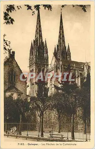 Ansichtskarte AK Quimper les fleches de la Cathedrale