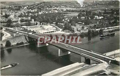 Cartes postales En Avion Au dessus de Mantes S et O le Pont et la Piscine