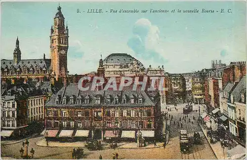 Cartes postales Lille vue d'ensemble sur l'ancienne et la nouvelle Bourse