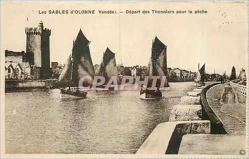 Cartes postales Les Sables d'Olonne Vendee depart des Thonniers pour la peche Bateaux