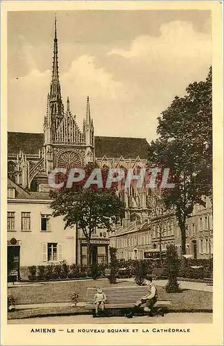 Ansichtskarte AK Amiens le nouveau square et la cathedrale
