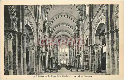Cartes postales Vezelay Basilique de la Madeleine la Nef en largeur