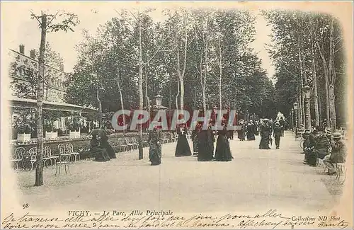 Cartes postales Vichy le parc Allee principale