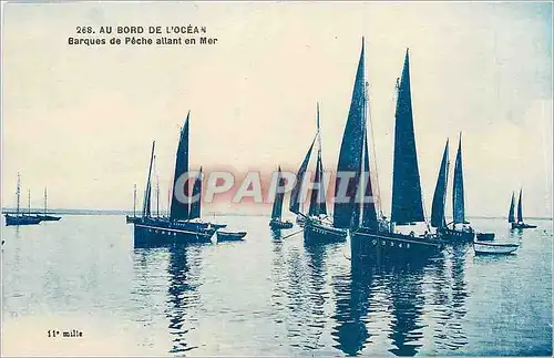 Ansichtskarte AK Au bord de l'Ocean barques de peche allant en mer Bateaux