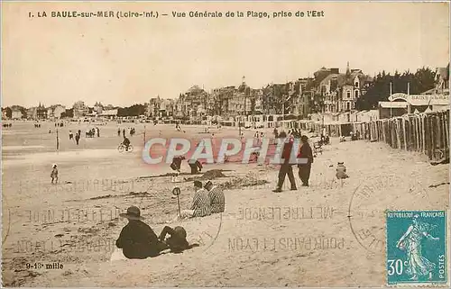 Ansichtskarte AK La Baule sur mer Loire Inf vue generale de la plage prise de l'Est