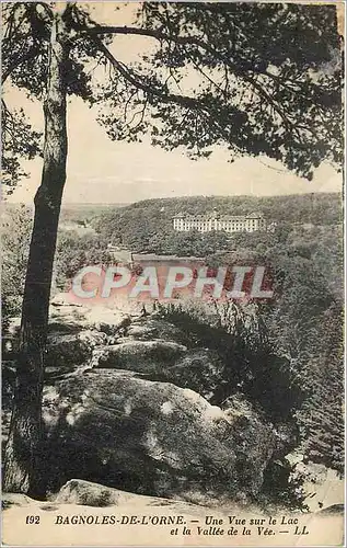 Cartes postales Bagnoles de l'Orne une vue sur le lac et la vallee de la Vee