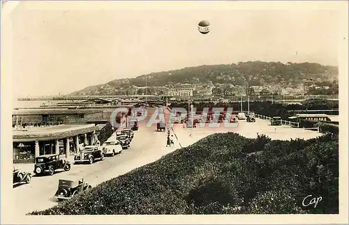 Ansichtskarte AK Deauville Plage Fleurie Vue generale Vers le Port