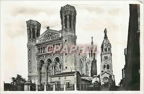 Cartes postales Lyon Basilique de Notre Dame de Fourviere Et ancienne Chapelle