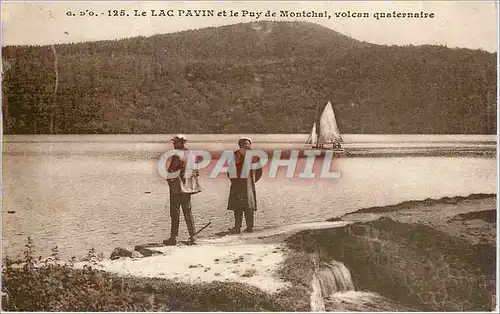 Ansichtskarte AK Le Lac Pavin et le Puy de Montchal volcan quaternaire