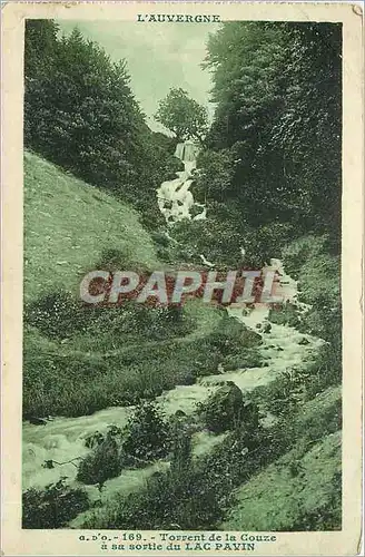 Cartes postales L'Auvergne Torrent de la Couze a sa sortie du Lac Pavin
