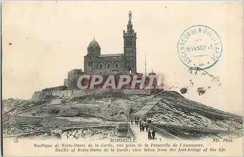 Cartes postales Marseille Basilique de Notre Dame de la Garde vue prise de la Passerelle de l'Ascenseur