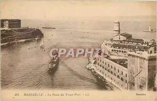 Ansichtskarte AK Marseille La Passe du Vieux Port Bateau