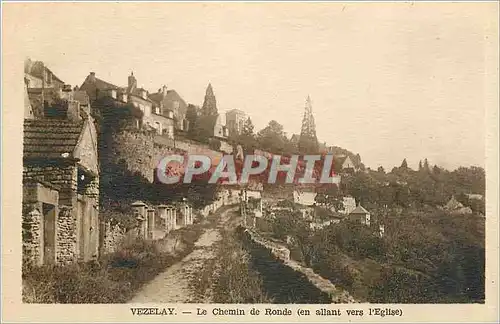 Cartes postales Vezelay Le Chemin de Ronde en allant vers l'Eglise