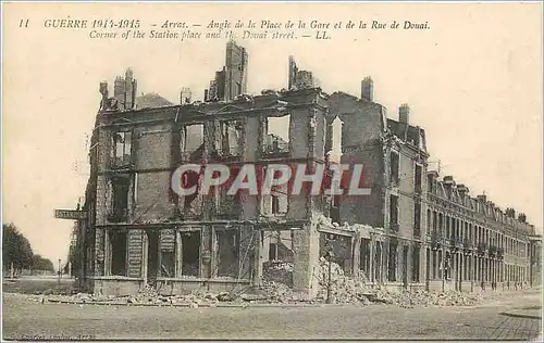 Cartes postales Arras Angle de la Place de la Gare et de la Rue de Douai