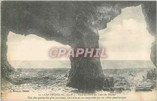 Ansichtskarte AK Cap Frehel C du N Toul an ifern ou Tron de l'Enfer Une des grottes les plus curieuses
