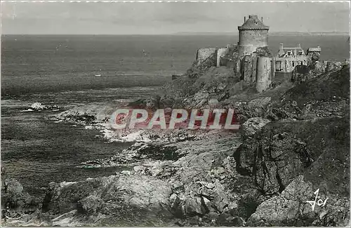 Cartes postales moderne Fort la Latte C du N Chateau feodal du XIV siecle dominant la mer